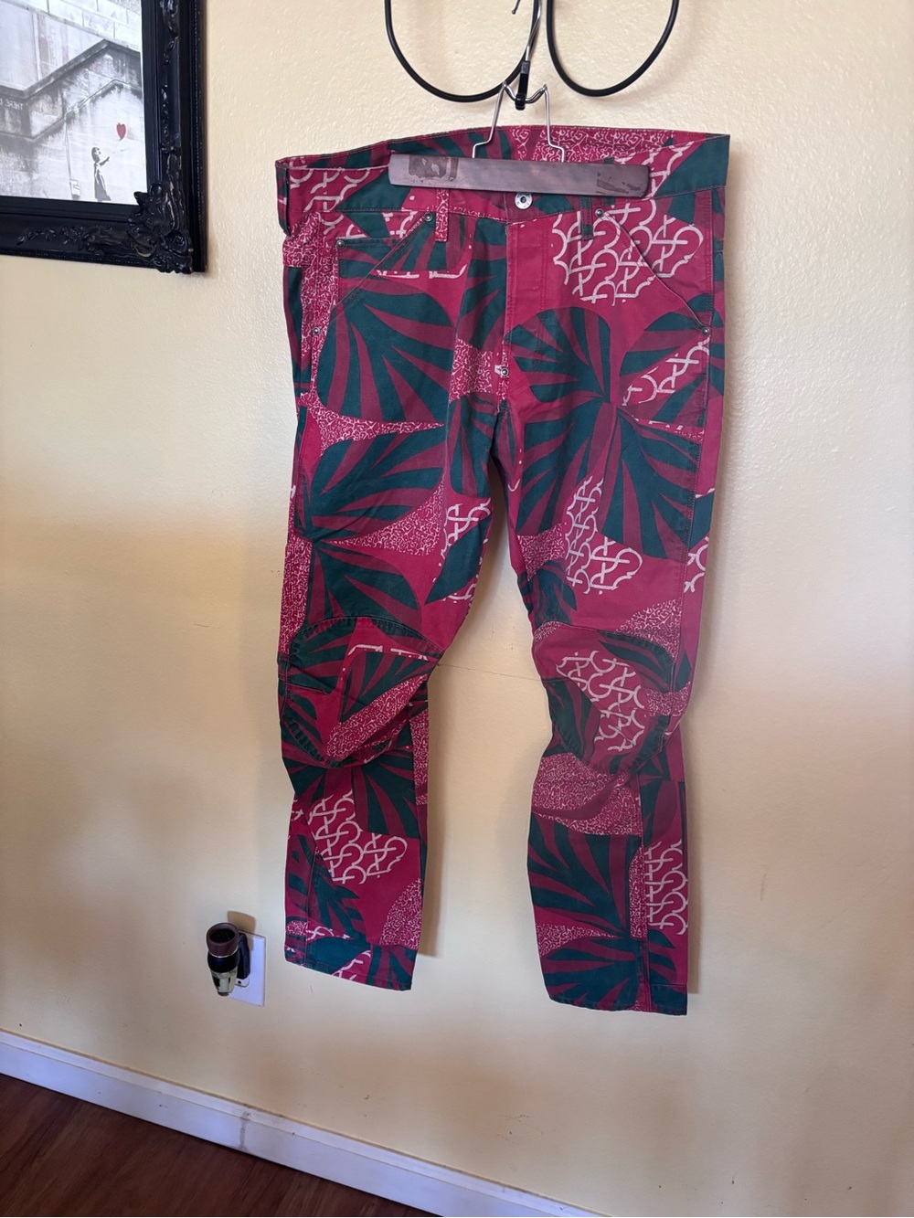 G-Star Raw Jeans in Berry Pink & Teal Leaf Print sz 32